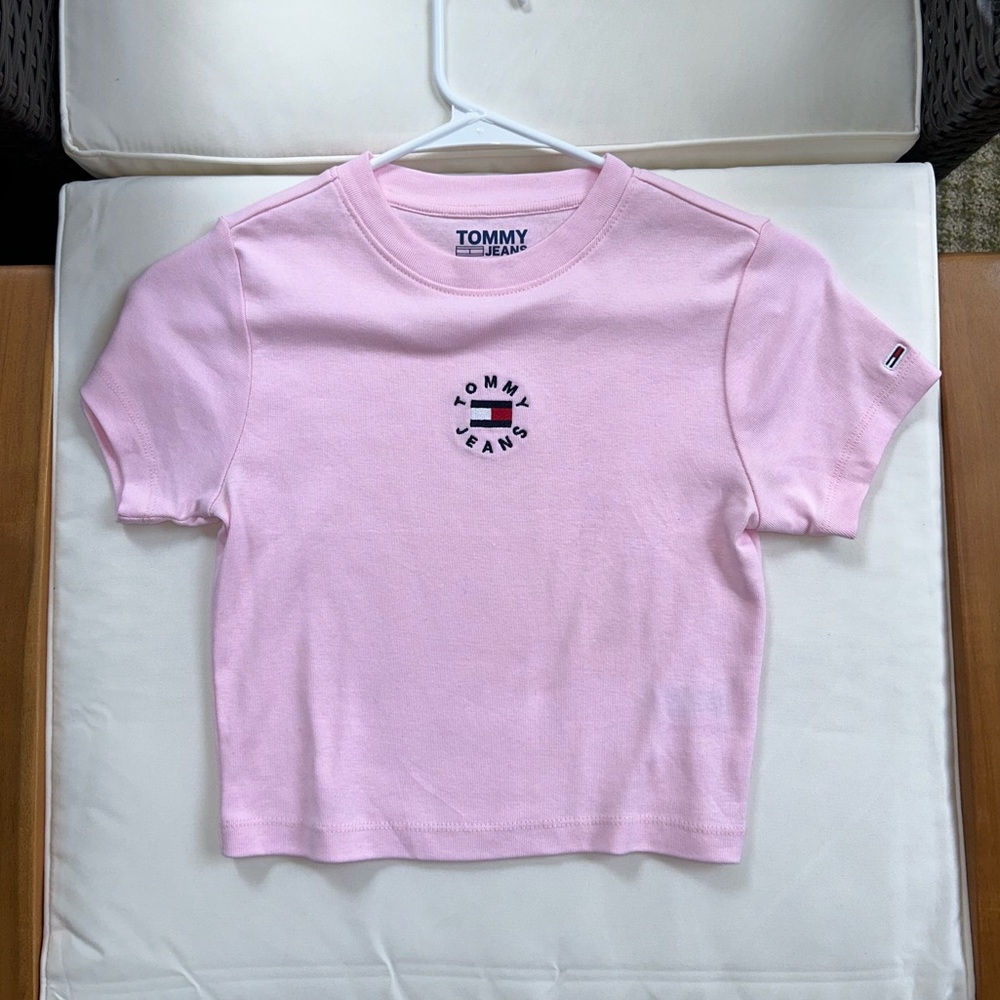 Tommy Hilfiger Women’s Baby Pink Crop T-Shirt